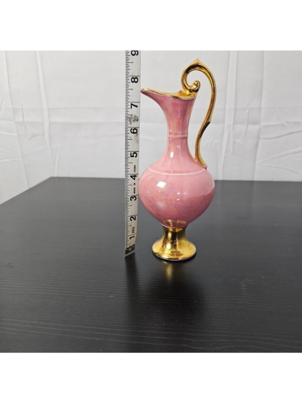 Vintage Ceramic Pitcher Vase 8.5" Pink Warranted 22 KT Gold Trim Mid Century USA - Picture 7 of 7